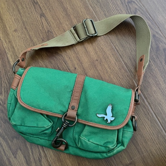 American Eagle Outfitters Handbags - Vintage American eagle purse